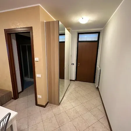 Apartamento B E B House Castellanza Exterior foto