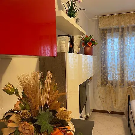 Apartamento B E B House Castellanza Exterior foto